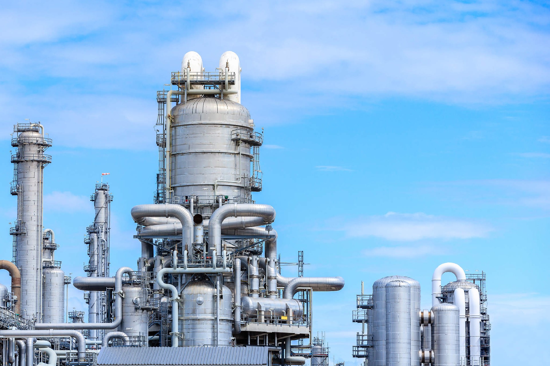 Petrochemical & Chemical Industry